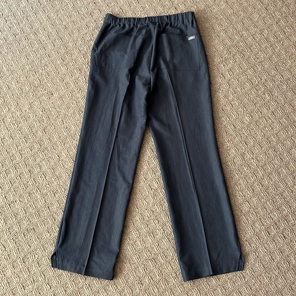 Figs Keroka Wide Leg Trouser Grey Graphite Scrub Pants size Small - Picture 11 of 14